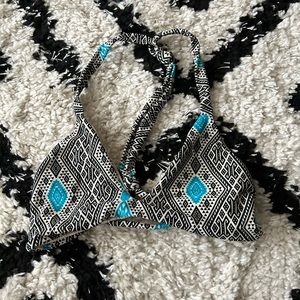 Acacia racer back top in Thai